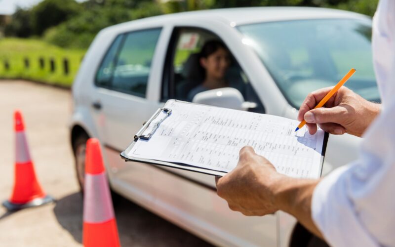 What Are the Benefits of Driving Lessons Lewisham?