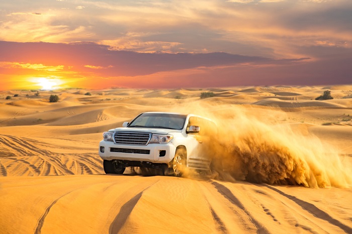 Dune Bashing Dubai Desert Safari: 10 Reasons to Experience