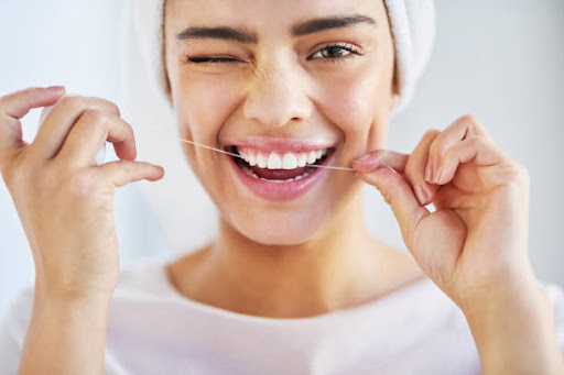 How to Maintain a Beautiful Smile